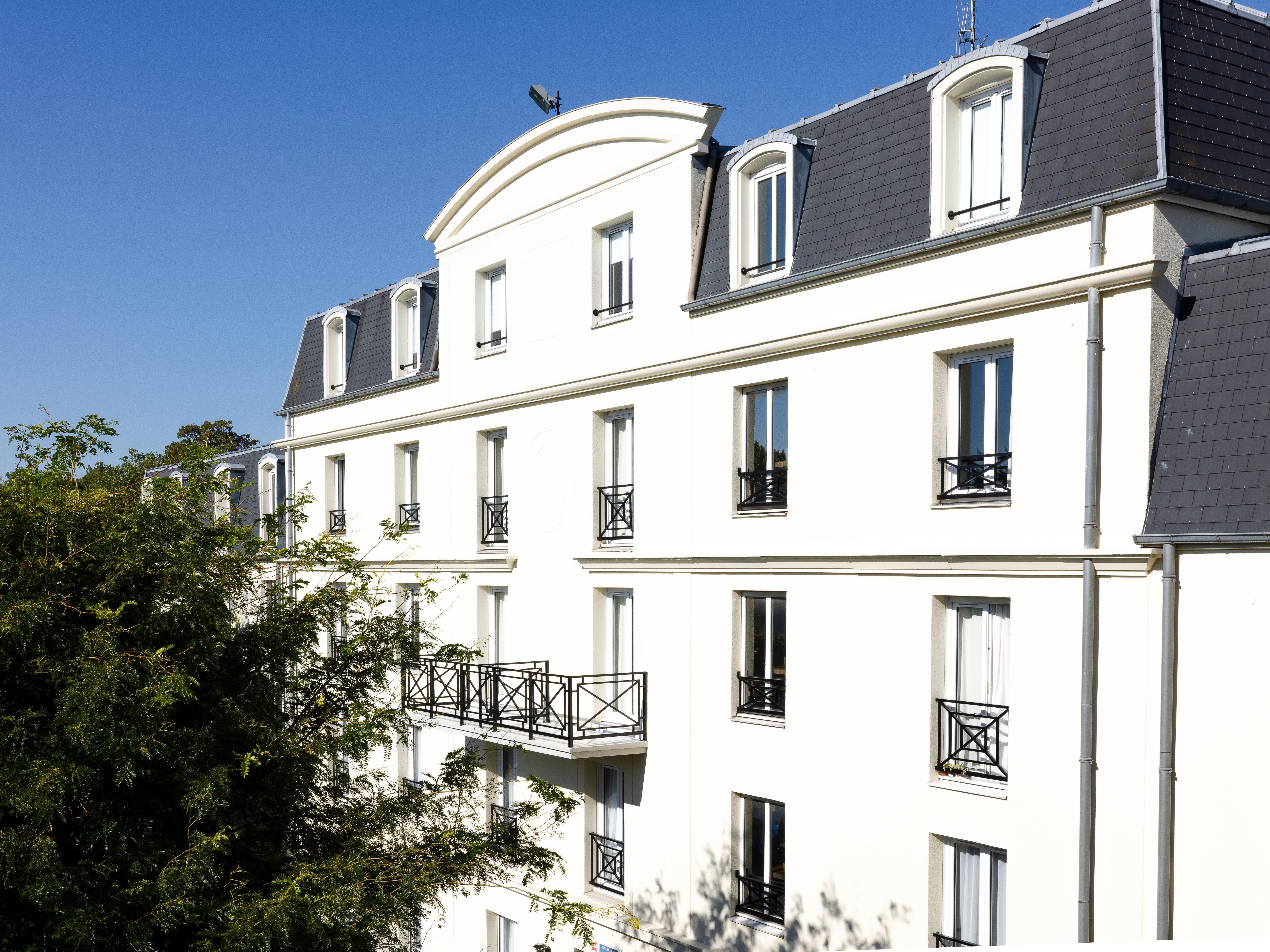 Hotel Baudouin Валансьен Экстерьер фото